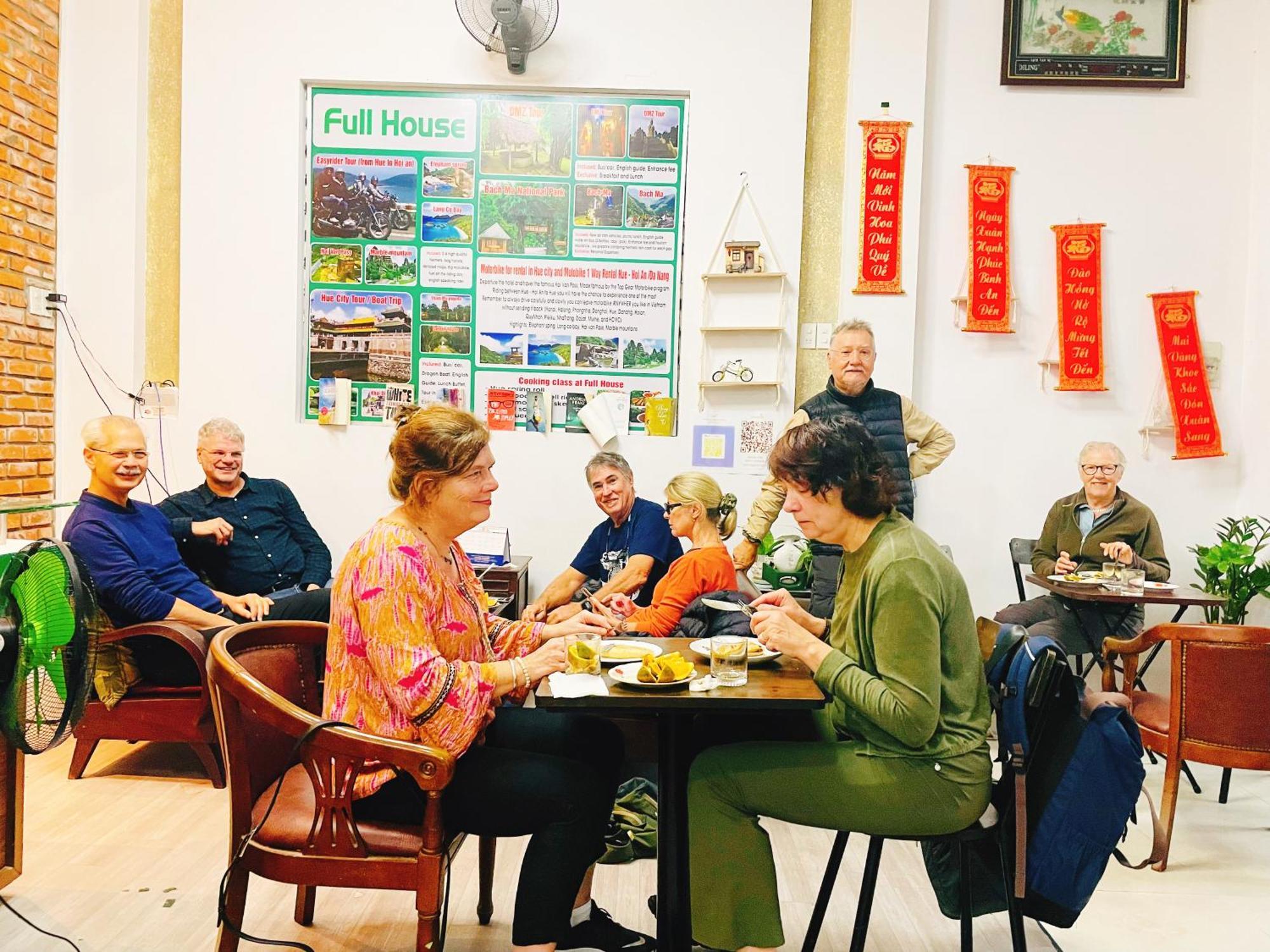 Full House Homestay Hué Eksteriør billede